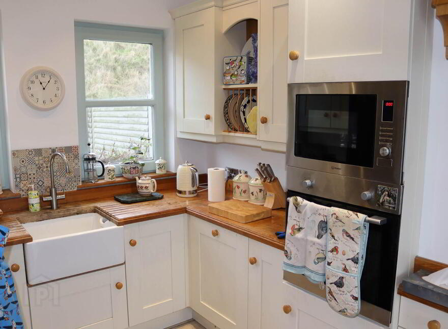 Puffin Cottage, Church Bay, Rathlin Island, Ballycastle, BT54 6SA