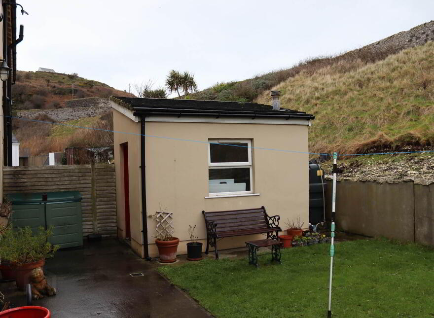 Puffin Cottage, Church Bay, Rathlin Island, Ballycastle, BT54 6SA