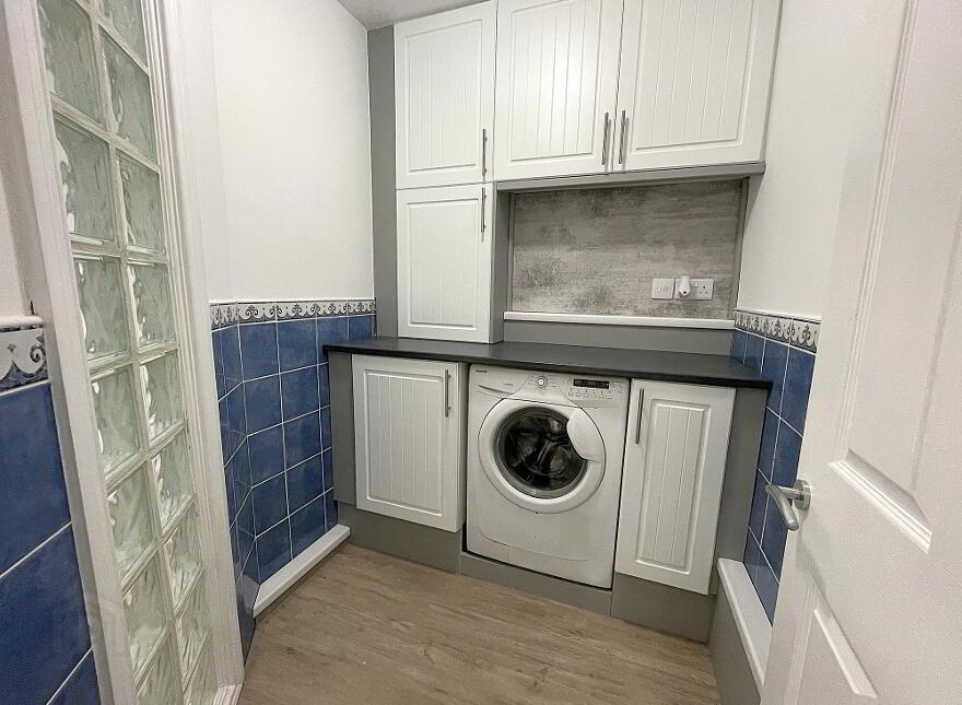 4 Upper Clifton, Ballyholme, Bangor, BT20 5HG