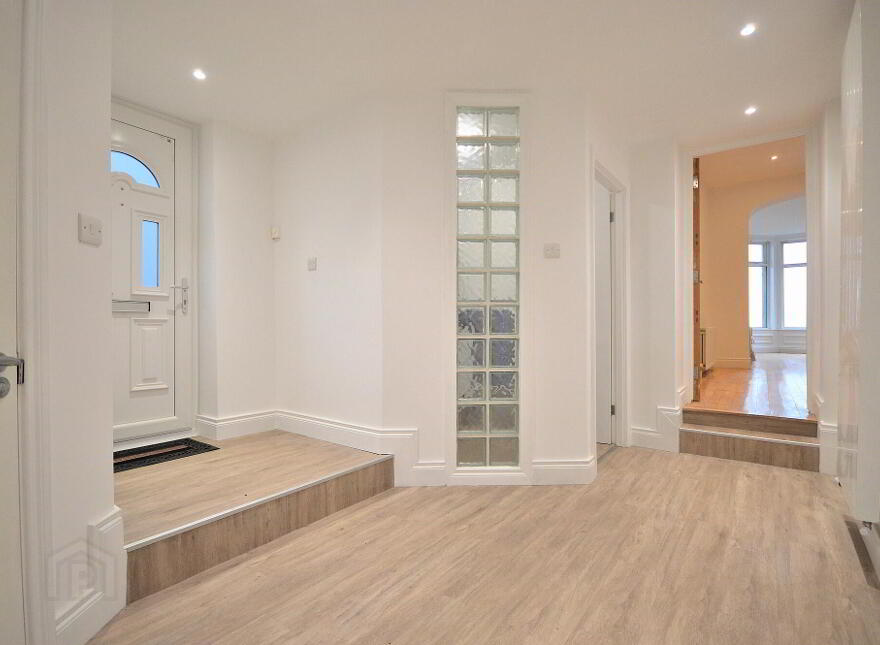 4 Upper Clifton, Ballyholme, Bangor, BT20 5HG
