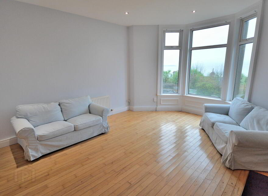 4 Upper Clifton, Ballyholme, Bangor, BT20 5HG