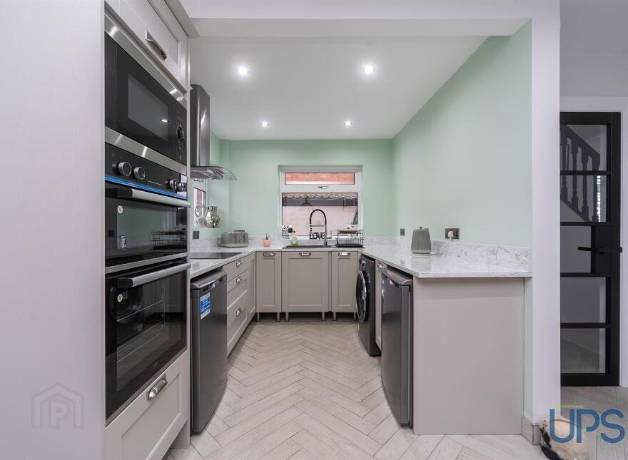 67 Springfield Park, Springfield Road, Belfast, BT13 3PZ