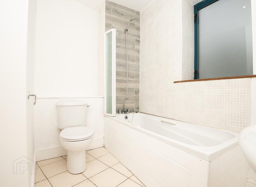 Apartment 5, Hanover Square, Kennedy Avenue, Carlow Town, R93DK18