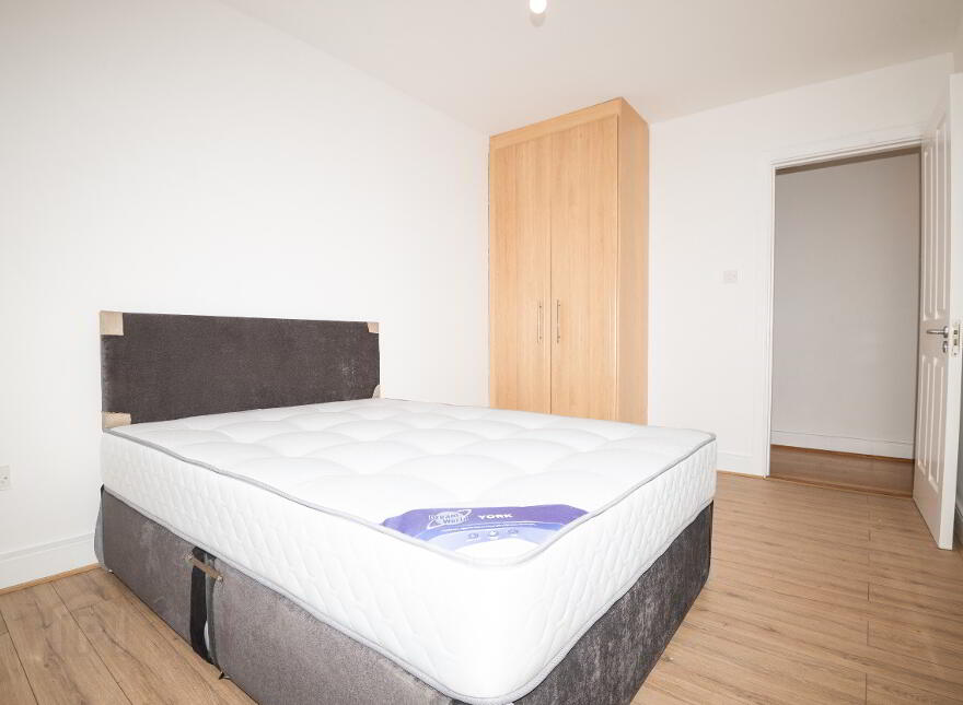 Apartment 5, Hanover Square, Kennedy Avenue, Carlow Town, R93DK18