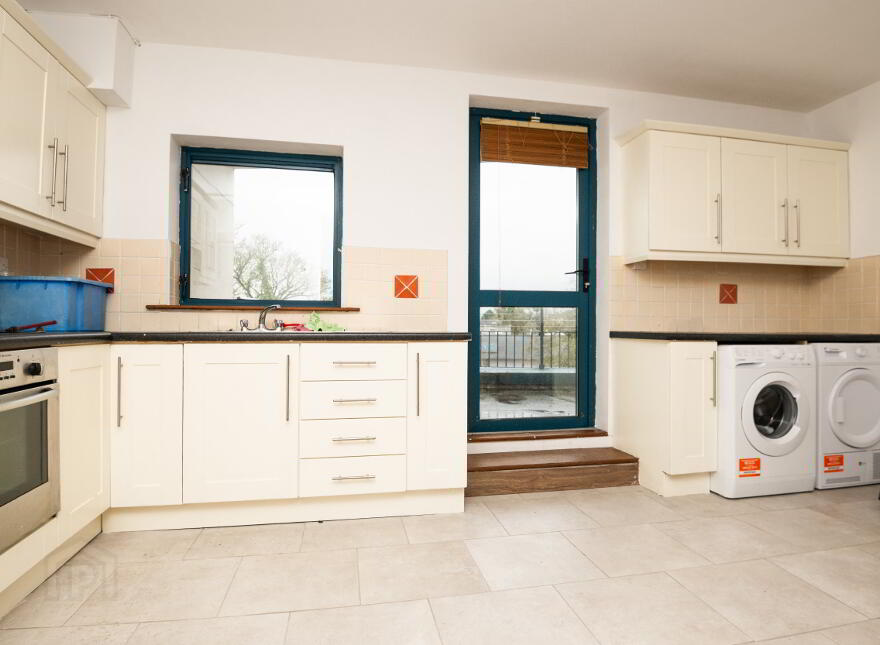 Apartment 5, Hanover Square, Kennedy Avenue, Carlow Town, R93DK18