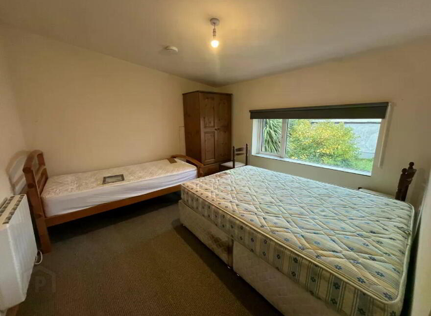 Lord Edward Street, Ballina, F26P9CA