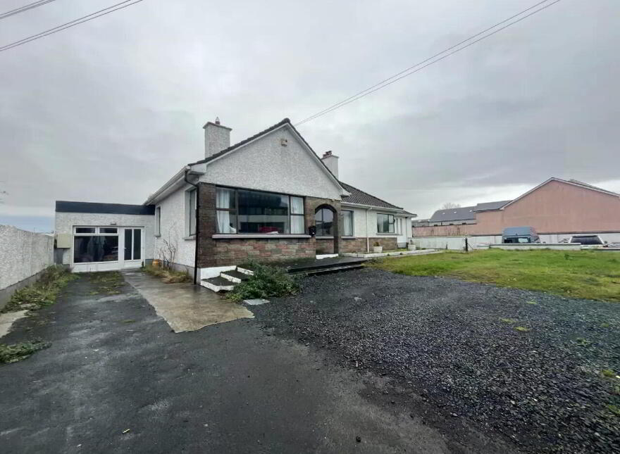 Lord Edward Street, Ballina, F26P9CA
