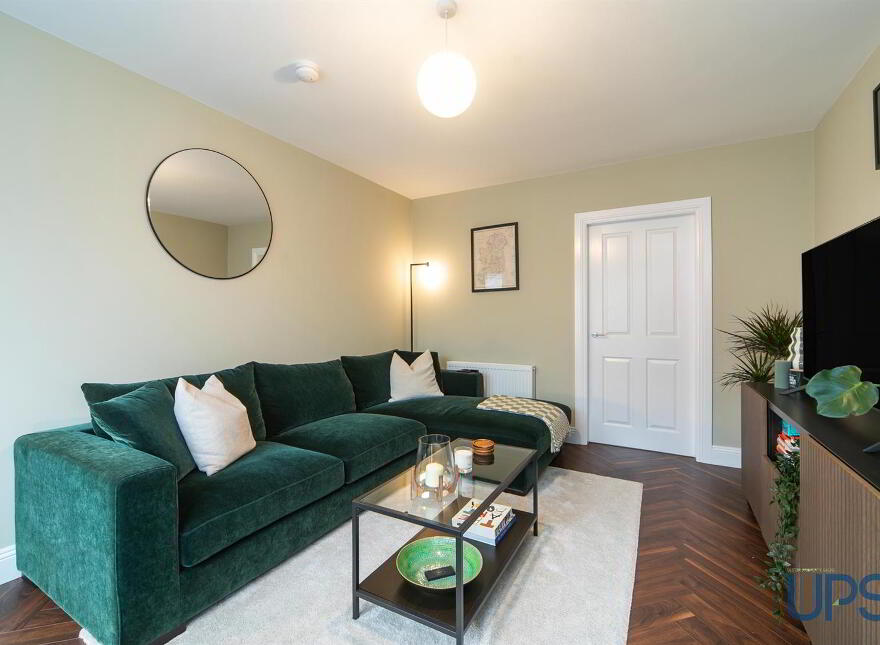 37 Sir Richard Wallace Gardens, Lisburn, BT28 3FL photo 3