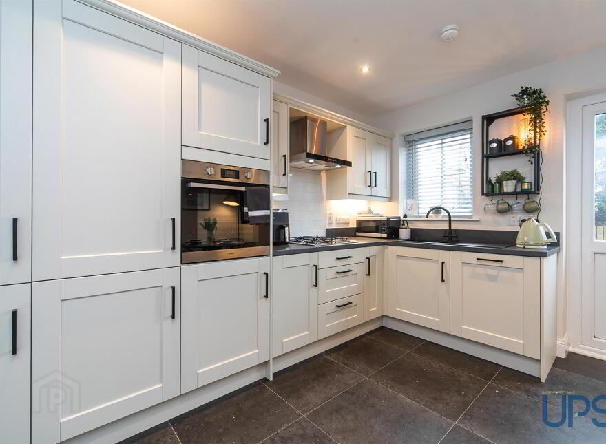 37 Sir Richard Wallace Gardens, Lisburn, BT28 3FL