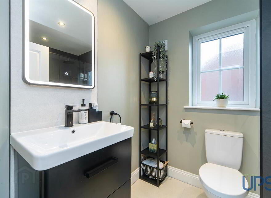 37 Sir Richard Wallace Gardens, Lisburn, BT28 3FL
