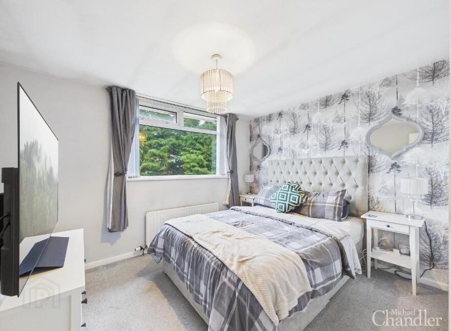 68 Ivanhoe Avenue, Carryduff, Belfast, BT8 8BW