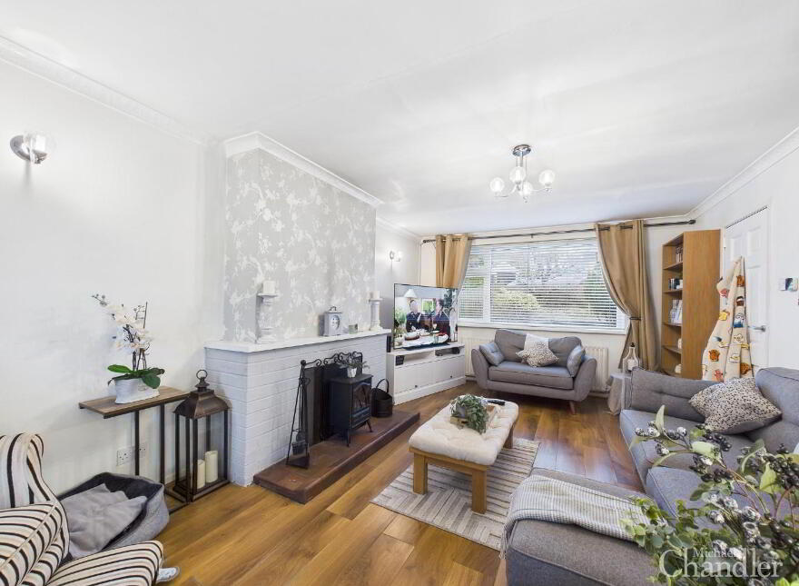 68 Ivanhoe Avenue, Carryduff, Belfast, BT8 8BW