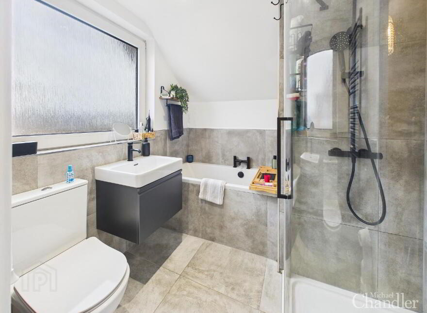 68 Ivanhoe Avenue, Carryduff, Belfast, BT8 8BW