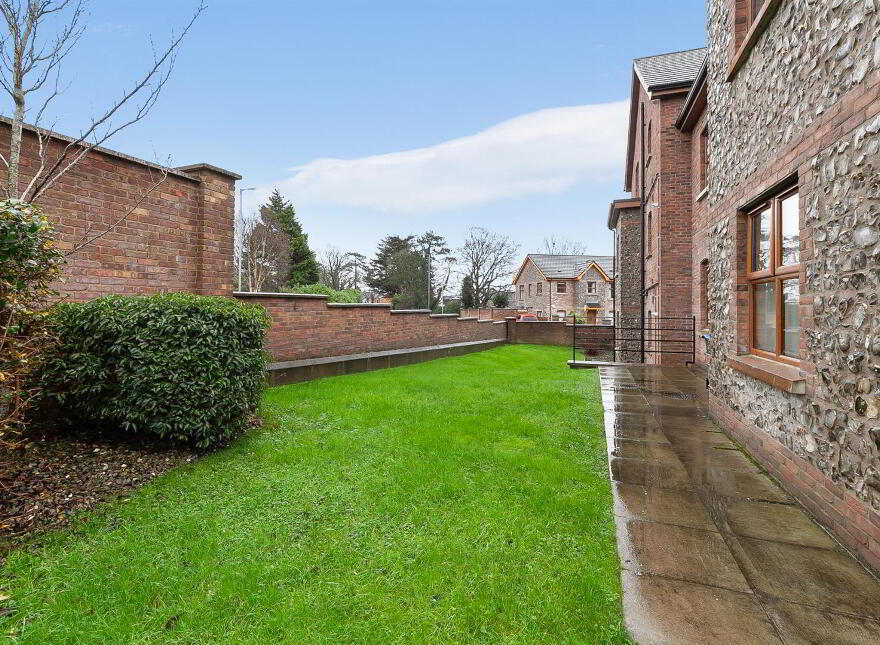 6 Lismore Court, Newtownabbey, BT37 0AF