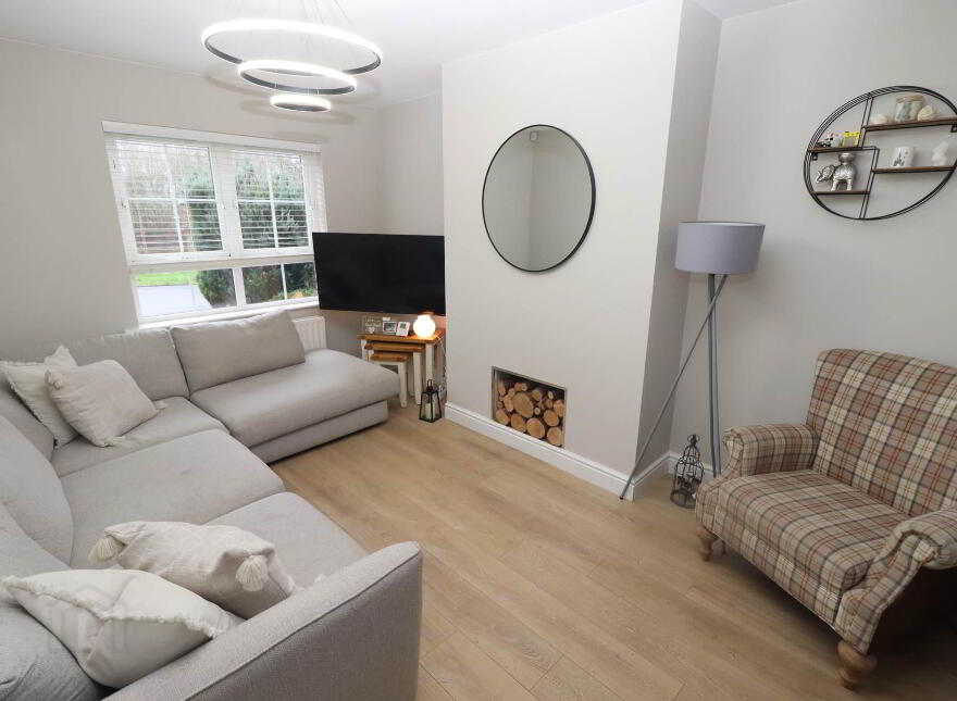 32 Mount Eagles Square, Dunmurry, Belfast, BT17 0GZ