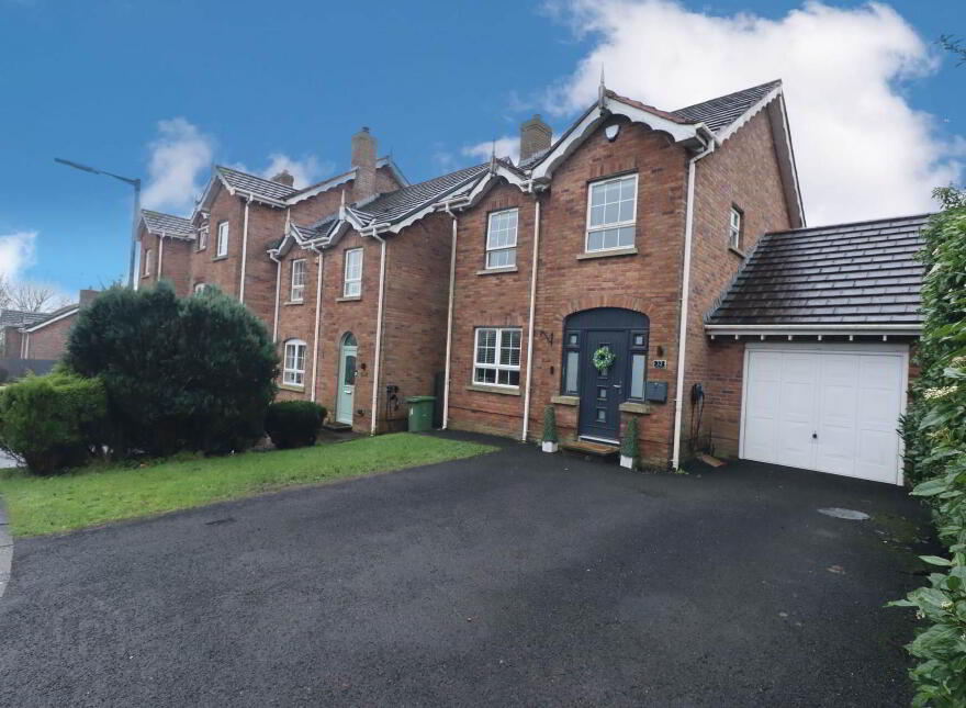 32 Mount Eagles Square, Dunmurry, Belfast, BT17 0GZ