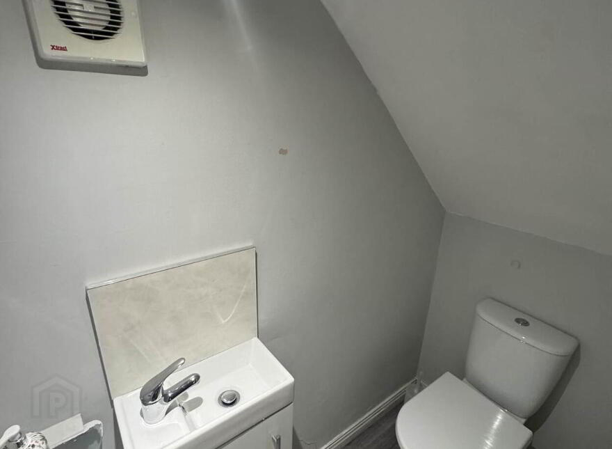 32 Mount Eagles Square, Dunmurry, Belfast, BT17 0GZ