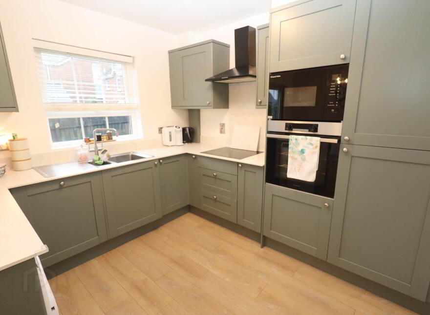 32 Mount Eagles Square, Dunmurry, Belfast, BT17 0GZ