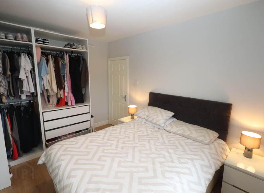 32 Mount Eagles Square, Dunmurry, Belfast, BT17 0GZ