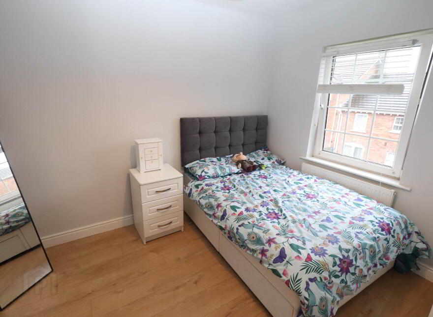32 Mount Eagles Square, Dunmurry, Belfast, BT17 0GZ