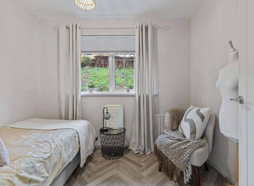 33 Old Mill Park, Dundonald, Belfast, BT16 1WF