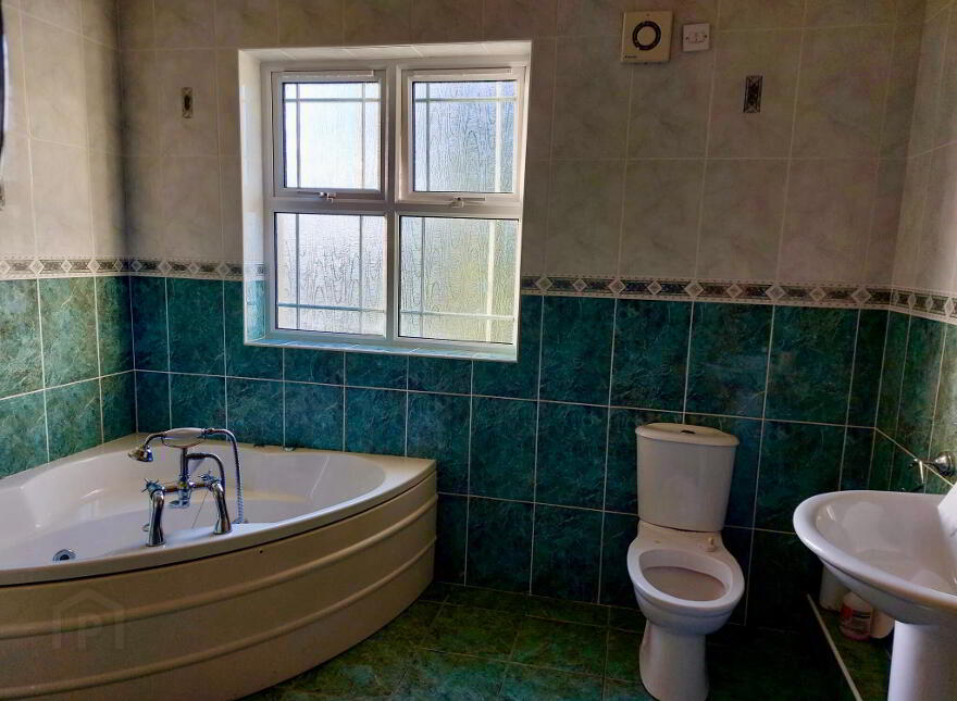 45 Rossdoney Road, Bellanaleck, Enniskillen, BT92 3AR
