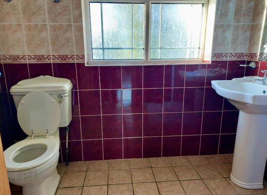 45 Rossdoney Road, Bellanaleck, Enniskillen, BT92 3AR