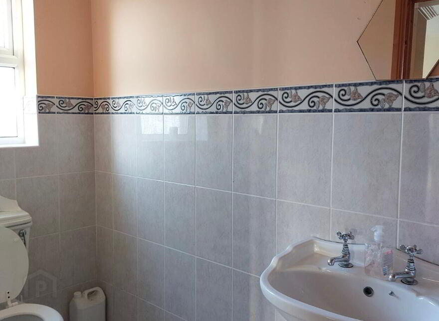 45 Rossdoney Road, Bellanaleck, Enniskillen, BT92 3AR