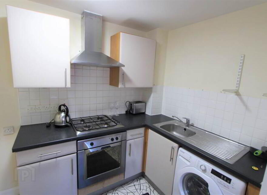 17 Dunmore Building, 32 Old Bakers Court, Belfast, BT6 8QX