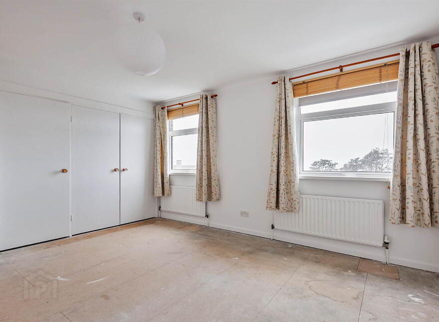 10 Carlston Avenue, Holywood, BT18 0NF