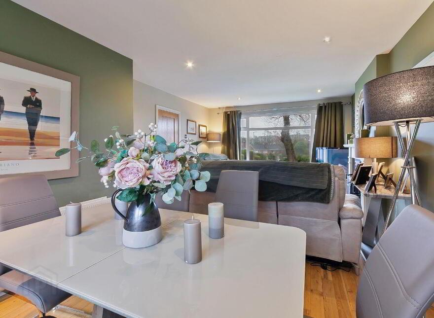 25 Ballymacormick Avenue, Bangor, BT19 6AY