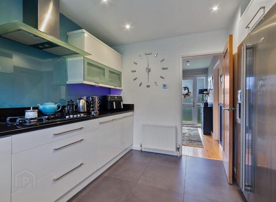25 Ballymacormick Avenue, Bangor, BT19 6AY