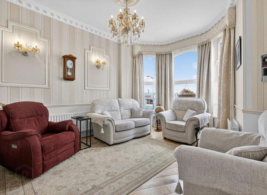 2 Eglinton Street, Portrush, BT56 8DX