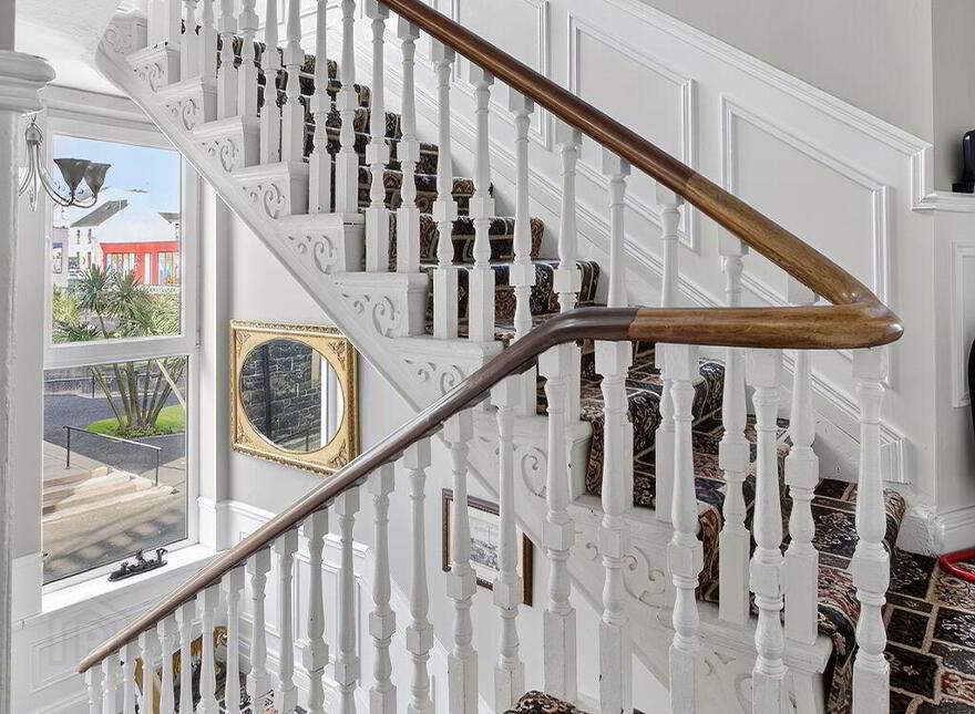 2 Eglinton Street, Portrush, BT56 8DX