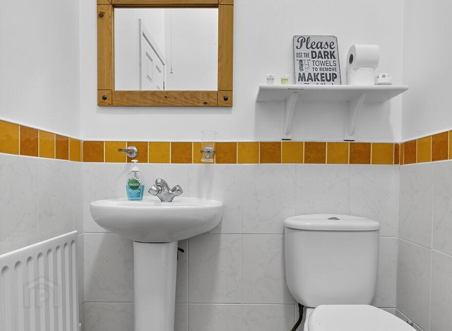 Albany Lodge, 2 Eglinton Street, Portrush, BT56 8DX