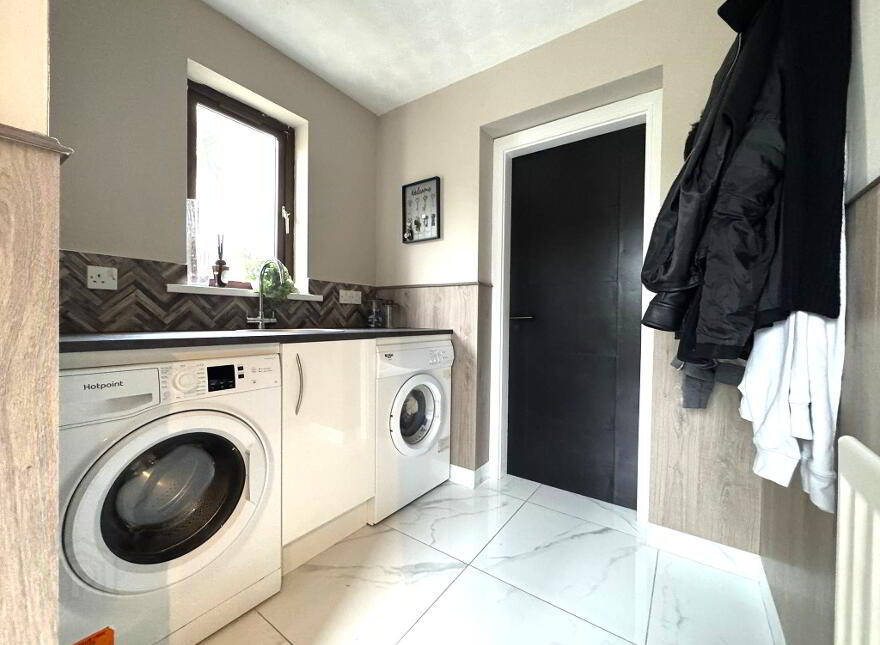 67 Broadlands Gardens, Carrickfergus, BT38 7BL