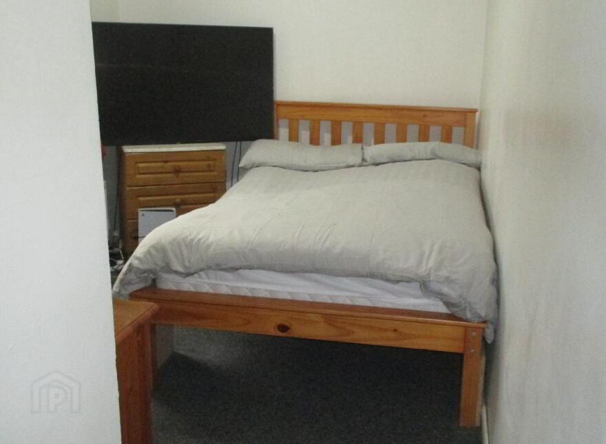 WOODSTOCK ROAD - Double Bedroom To Let, Shared House, Belfast, BT6 8PW