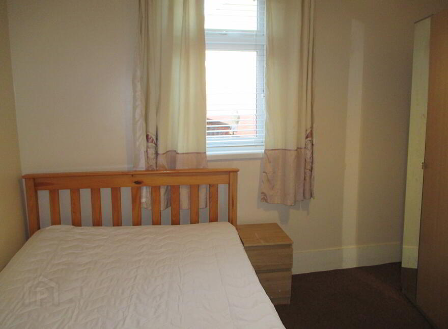 WOODSTOCK ROAD - Double Bedroom To Let, Shared House, Belfast, BT6 8PW