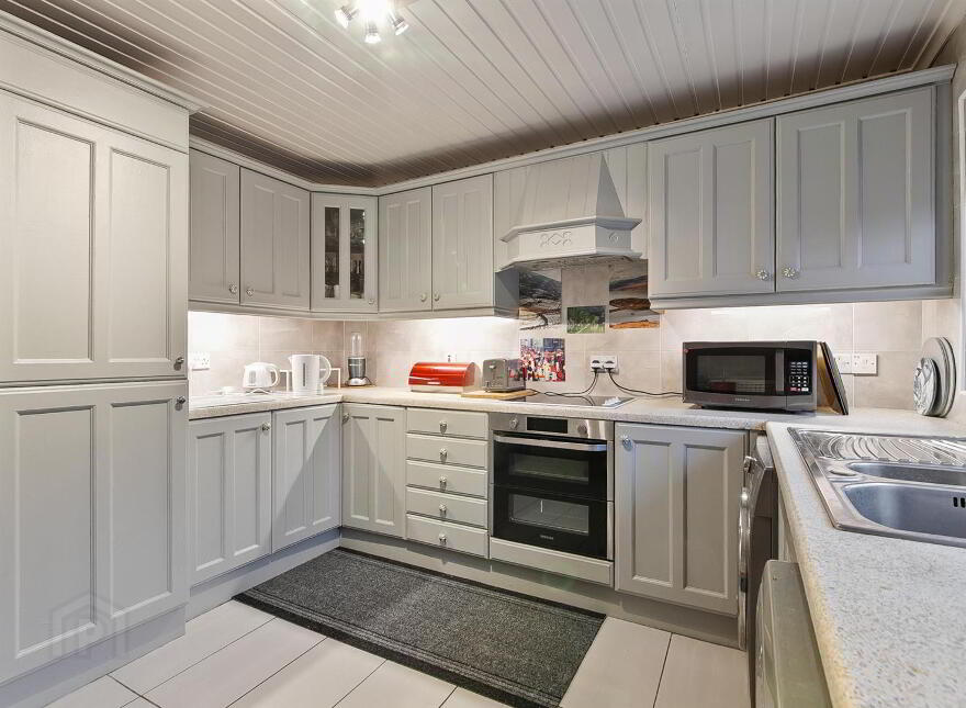4 Vaddegan Road, Newtownabbey, BT36 7SW