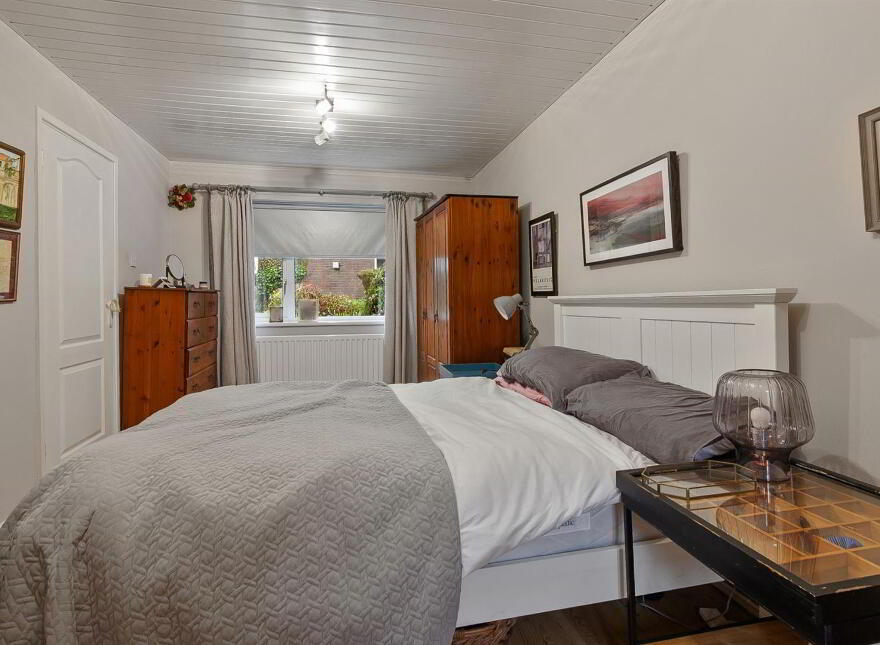 4 Vaddegan Road, Newtownabbey, BT36 7SW