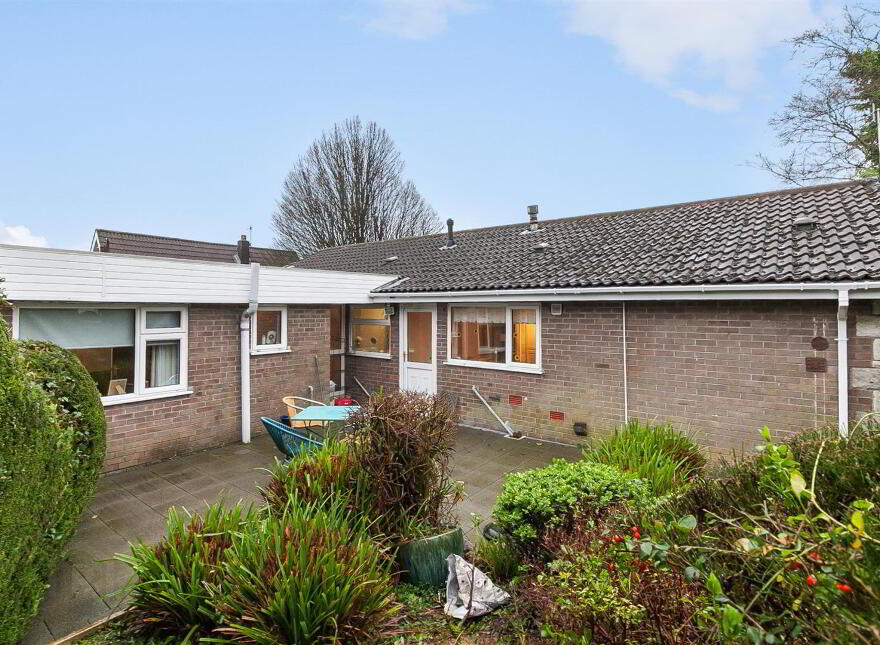 4 Vaddegan Road, Newtownabbey, BT36 7SW