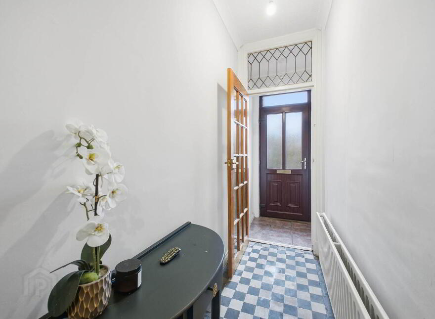 302 Woodstock Road, Belfast, BT6 9DN