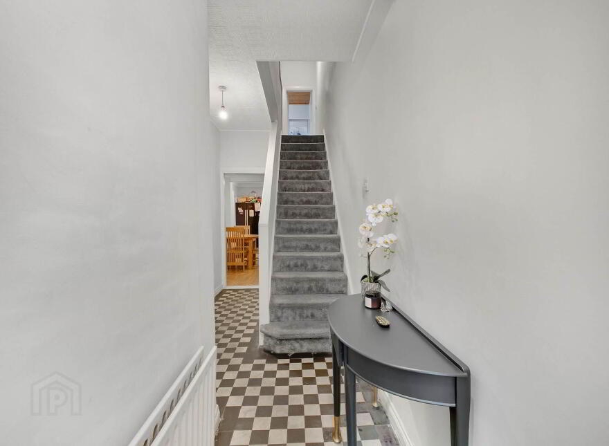 302 Woodstock Road, Belfast, BT6 9DN