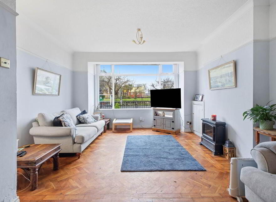 302 Woodstock Road, Belfast, BT6 9DN