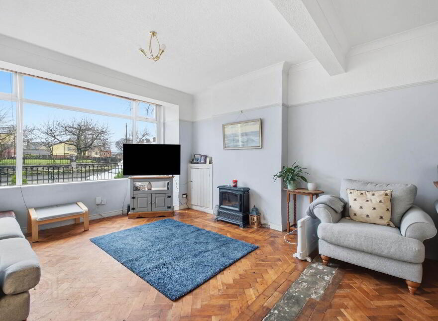 302 Woodstock Road, Belfast, BT6 9DN