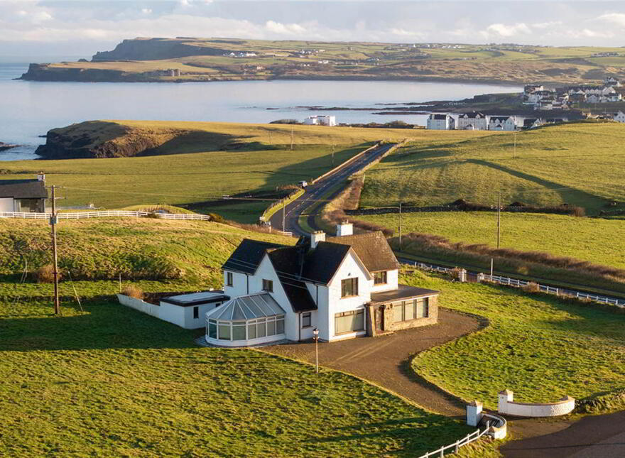 79 Dunluce Road, Portballintrae, Bushmills, BT57 8SJ