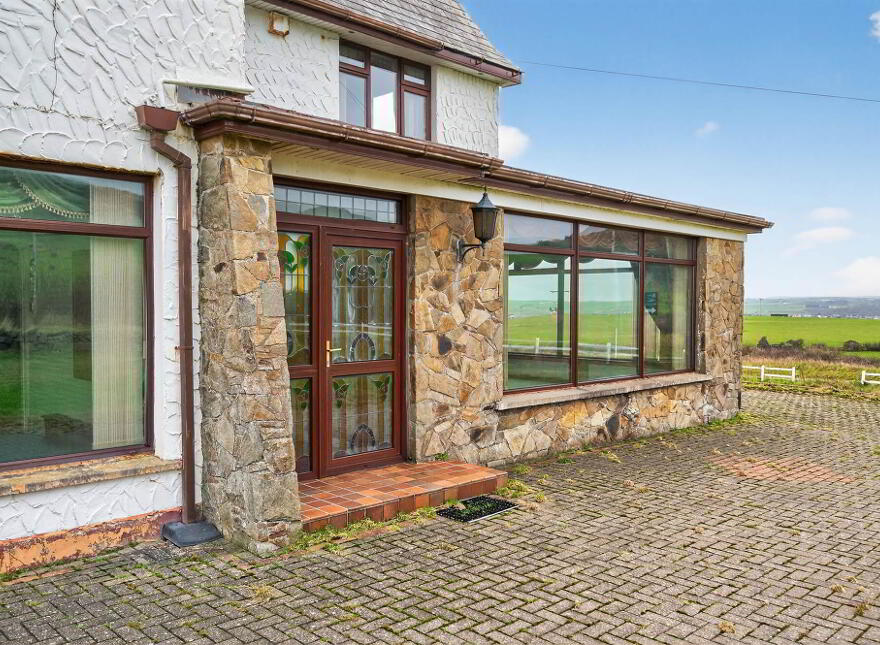 79 Dunluce Road, Portballintrae, Bushmills, BT57 8SJ
