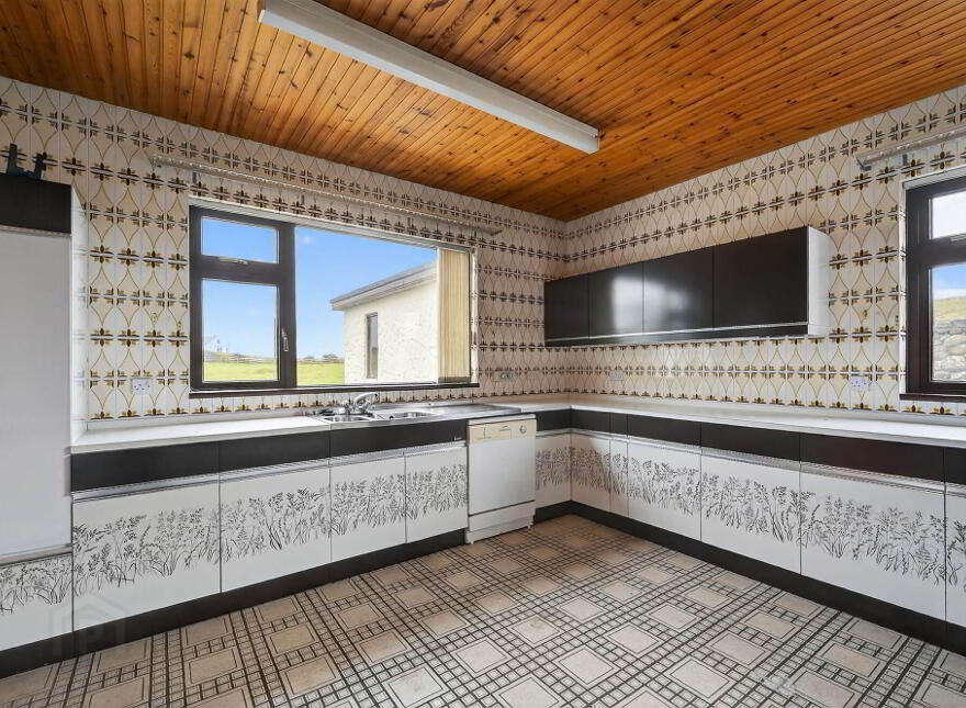 79 Dunluce Road, Portballintrae, Bushmills, BT57 8SJ