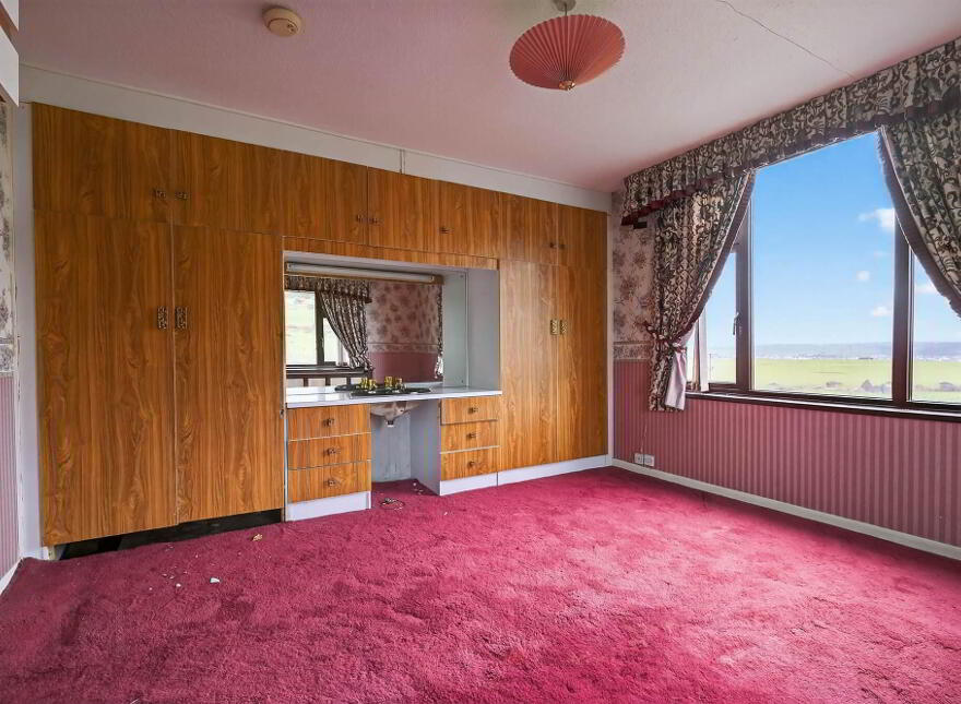 79 Dunluce Road, Portballintrae, Bushmills, BT57 8SJ