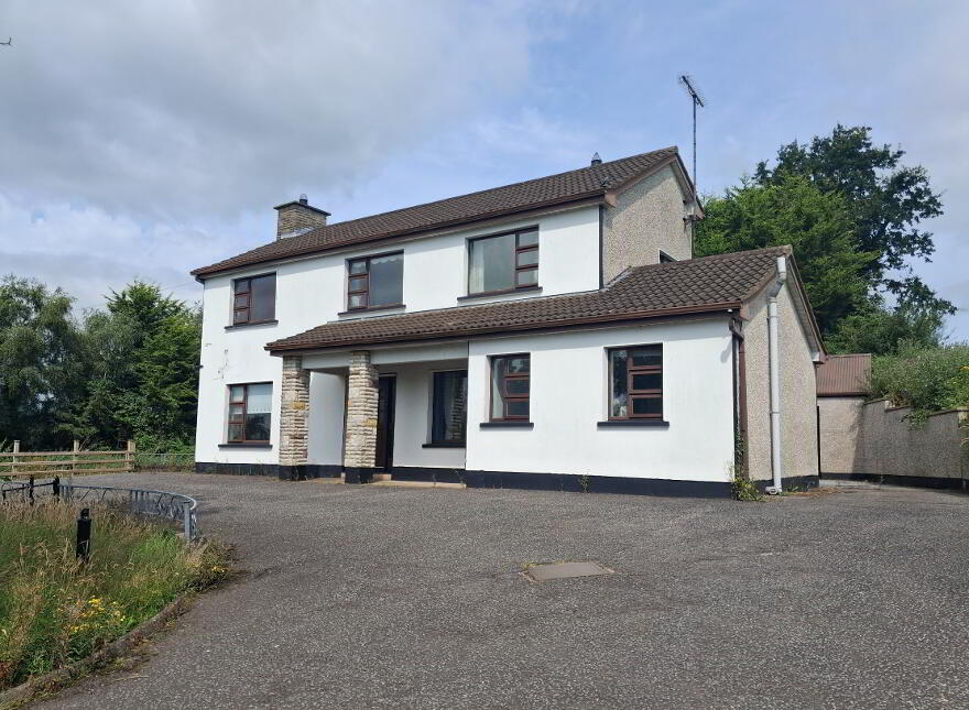 20 Millhill Road, Newtownbutler, BT92 8GN